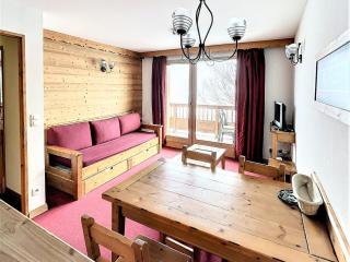Appartement cosy, balcon exposé sud, parking couvert, piscine chauffée, proche pistes et commerces - FR-1-267-248 - La Toussuire - 0