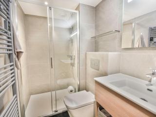 Le Génépi - Superbe T2 cabine 4-6 pers, neuf, à 50m des pistes, avec balcon, garage et WiFi - FR-1-685-67 - 2