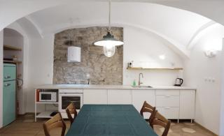 Old Town Flat with Private Patio - 9