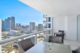Dreamscape! Renovated and spacious 1 bedroom condo - Miami - 5