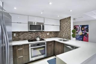 Dreamscape! Renovated and spacious 1 bedroom condo - Miami - 6