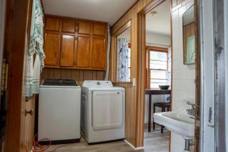 Spacious 4 Bedroom Home with 5 Beds near Interstate 40 in Amarillo, TX - Amarillo - 7
