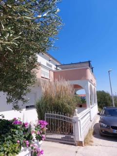 Apartments with a parking space Kraj, Pasman - 335 - Tkon - 6