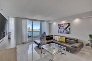 A Wave From It All! Direct water views! - Miami - 7