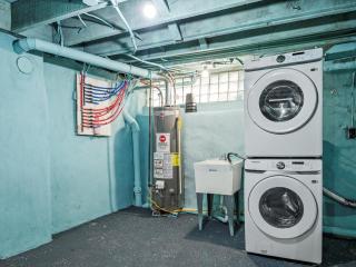 Oakland/University @B Quiet & Stylish Private Bedroom with Shared Bathroom - Pittsburgh - 1