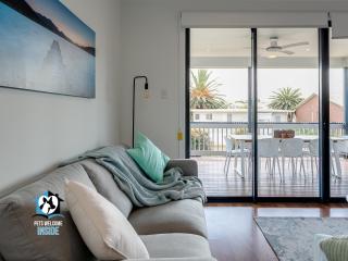 4BR Contemporary Coastal Home with Rural Outlook - 7