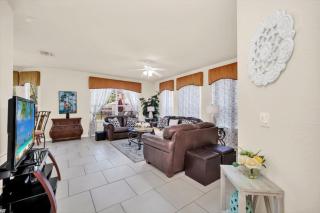 Amazing 5 Bd 4bt with Pvt, Pool & Spa Near Disney villa - Davenport - 1