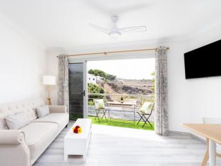 Moderno apartamento junto al mar con balcón, aparcamiento y Wi-Fi - ES-279-11 - 2