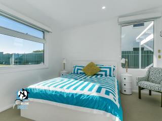 Cool Beach “Shack'' + Spectacular Views + Netflix - Middleton - 1