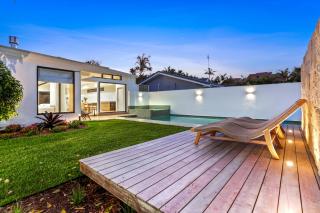 Raven6, Noosa Sound - 1