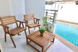 Beachfront Deluxe pool access room one-minute walk to Wonnapha beach FREE DISNEY PLUS - Bangsaen - 5