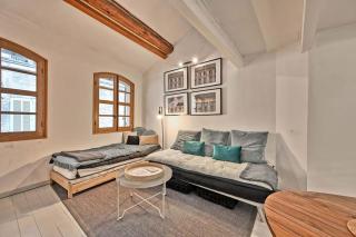 La Bulle - Parking Gratuit en souterrain - 2 mins du Palais des Papes - CLIM AC - Wifi - Avignon - 2