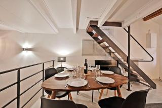 La Bulle - Parking Gratuit en souterrain - 2 mins du Palais des Papes - CLIM AC - Wifi - Avignon - 7