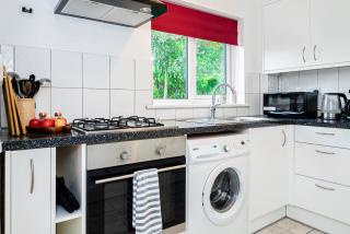 Charming 2-Bedroom Flat with a Garden and Free Parking at Abingdon - Oxford - 4