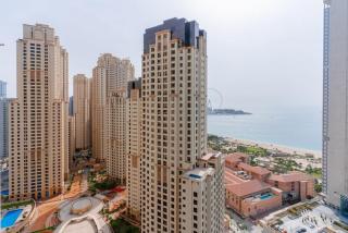 Newly Designed 3 beds w marina eye view - Dubai - 9