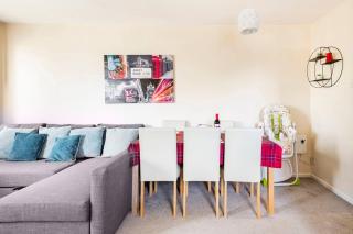 Charming Entire 2-Bedroom House in Milton Keynes - 6