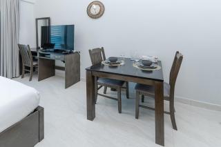 Spacious Studio I Close to Dubai Canal - Dubai - 2