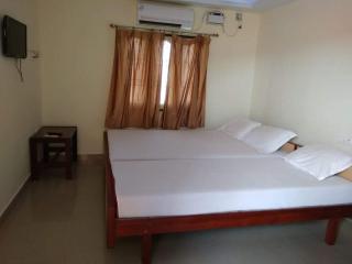 Hotel Sri Murugan Guest House - Mahabalipuram - 3
