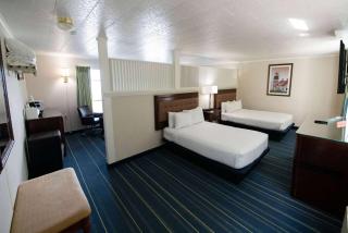 Days Inn by Wyndham Bar Harbor - 1