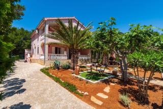 Apartmani kod Lovrića - Vir - 0
