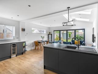 Pass the Keys Stunning Modern 4 Bed with Parking and Garden - Oxford - 8