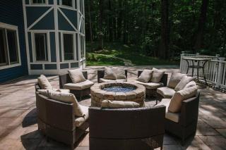 The Athena Hideaway - hottub, firepit, lake & racetrack - Saratoga Springs - 1