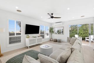 Hamptons Escape - Sleeps 9 - Torquay - 9