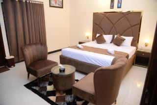 Go Room Hotel Lahore - 1