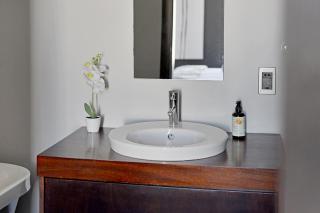 Rose - Luxury City living with views! - 9