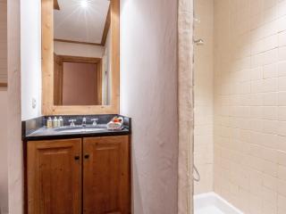 Charmant appartement 2 pièces avec mezzanine, balcon et wifi à Val-d'Isère – Animaux acceptés - FR-1-694-200 - Val dʼIsère - 2