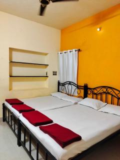 Trishula Guest House - Gokarna - 1