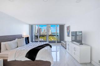Feels Like Summer ~ Panoramic Water Views! - Miami - 8
