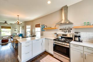 Pet-Friendly Home - 6 Mi to Downtown Milwaukee! - West Allis - 2