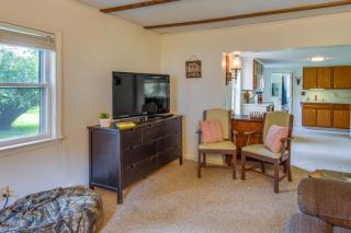 Fishing and Kayaking Creekside Sinnamahoning Home! - 2