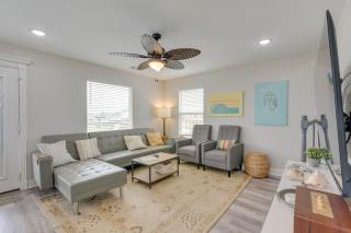 Walk to Water Family-Friendly Surfside Beach Home - Surfside Beach - 3