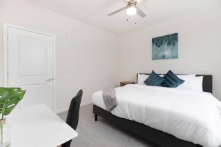 Modern Stylish Concord Condo - Concord - 9