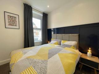 Central House-16 People+Hot Tub - Cardiff - 3