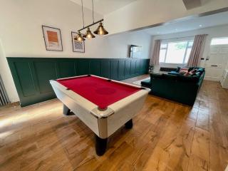 Central House-16 People+Hot Tub - Cardiff - 1