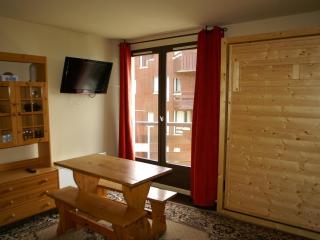 Studio cabine au pied des pistes avec balcon et casier à skis - FR-1-557-13 - Les Adrets - 0