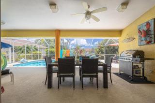 Heated pool, Waterfront- Villa Royal Palms Garden- Roelens Vacations - Cape Coral - 7