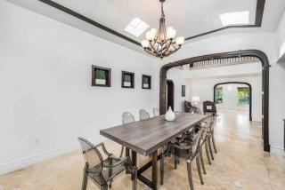 Villa sleeps 18 in Miami Shores with Movie theater / Pool / Jacuzzi - Miami - 3