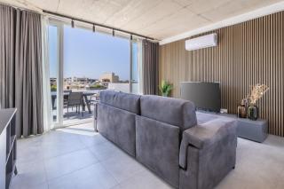 Heated Luxury Poolside Retreat in St Julian s - Pembroke - 8