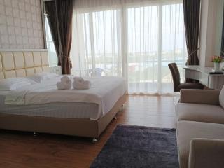 Free Shuttle MESA Studio Apartment at Pelita Batam - 2