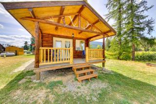 Cozy Farm Cabin - 9 Mi to Trout Creek! - 9