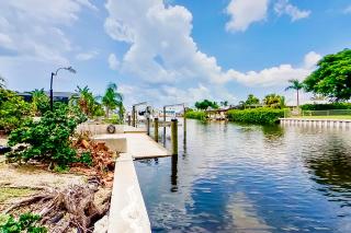 Rock N' Reel Boat House - Saint James City - 9