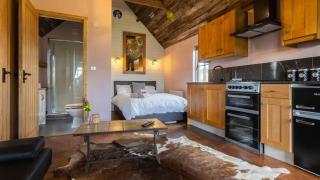 Lake View Lodges - Long Melford - 8