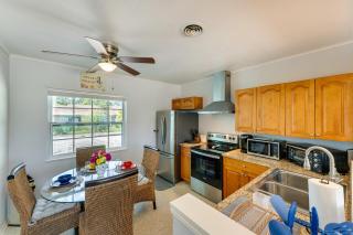 Pet-Friendly Venice Vacation Rental, 3 Mi to Beach - 2