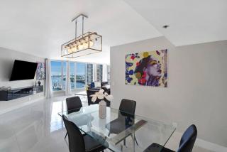 The Queen B! Water & Skyline Views - Renovated - Miami - 1