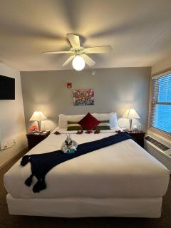 Mill Creek Hotel - Lake Geneva - 7