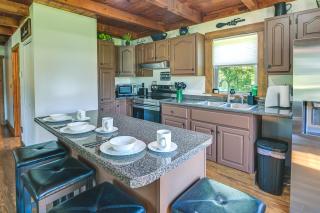 Secluded Campton Cabin with Views and Cozy Fireplace! - Campton - 8